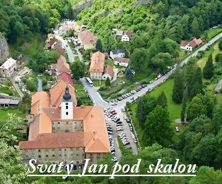Relax Pohoda House 펜션 Chyňava